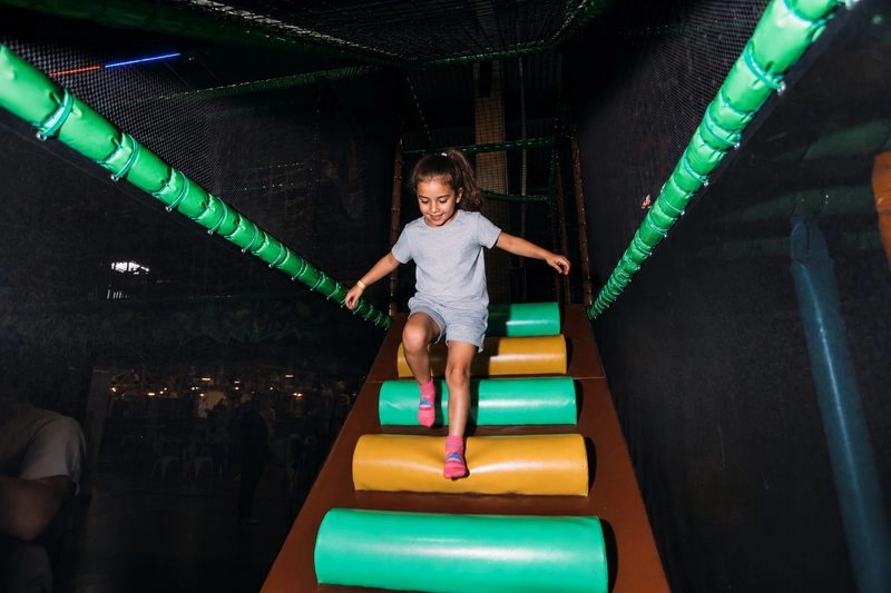 activité enfant Le rouleau parc de jeux