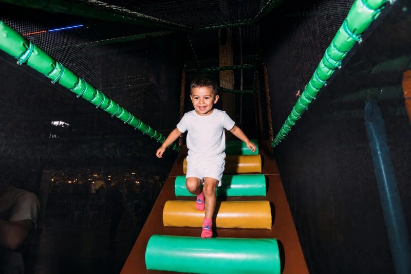 parcours obstacles kids
