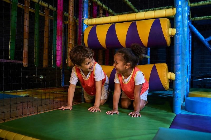 mini kids parc jeune enfant garçon fille