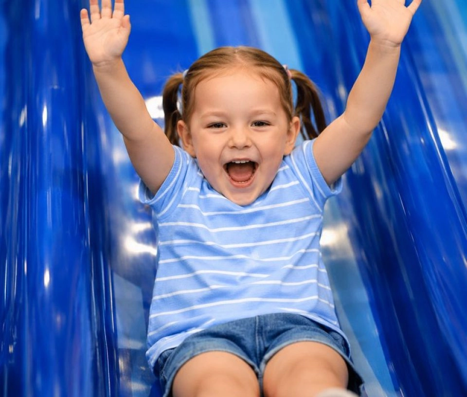 la vague toboggan pour enfant indoor