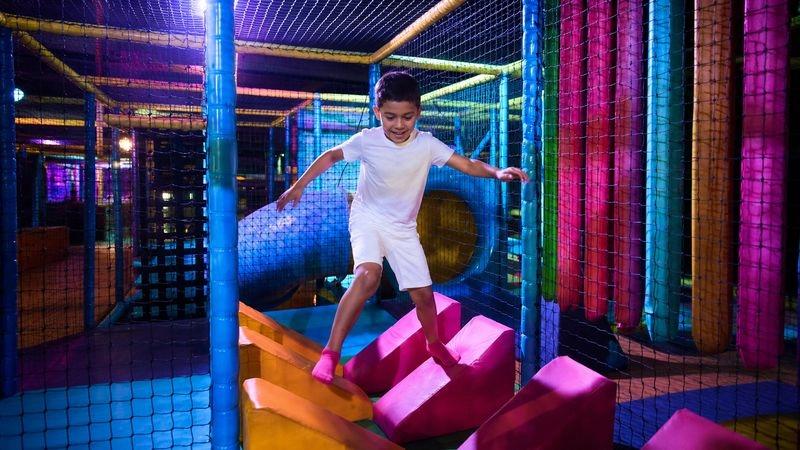 parcours obstacles parc indoor enfant