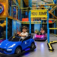 Zone voiture électrique indoor parc de jeux