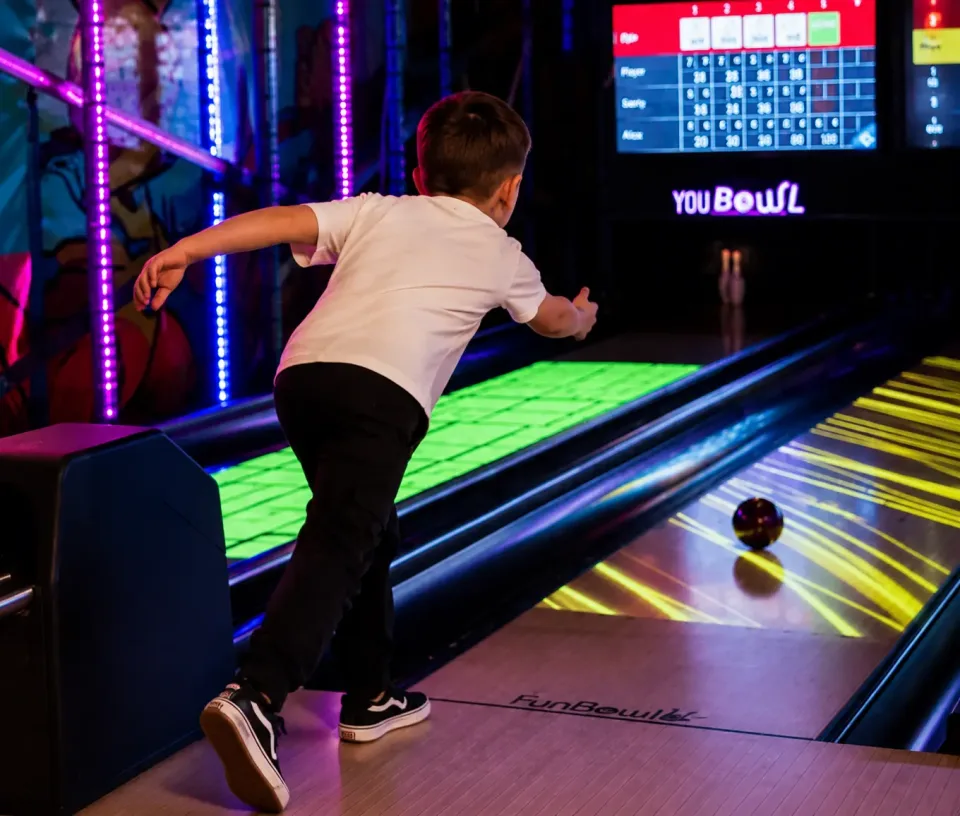 enfant tir bowling